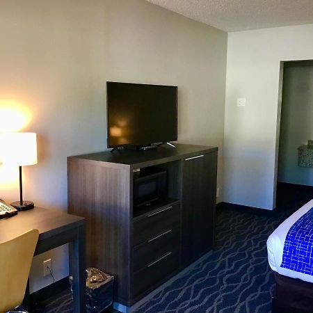 Travelodge Inn & Suites By Wyndham Missoula University Park Ngoại thất bức ảnh