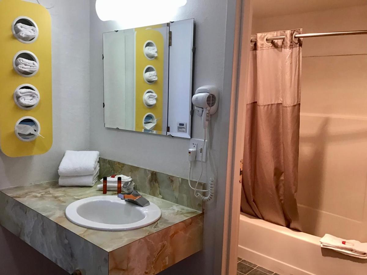 Travelodge Inn & Suites By Wyndham Missoula University Park Ngoại thất bức ảnh