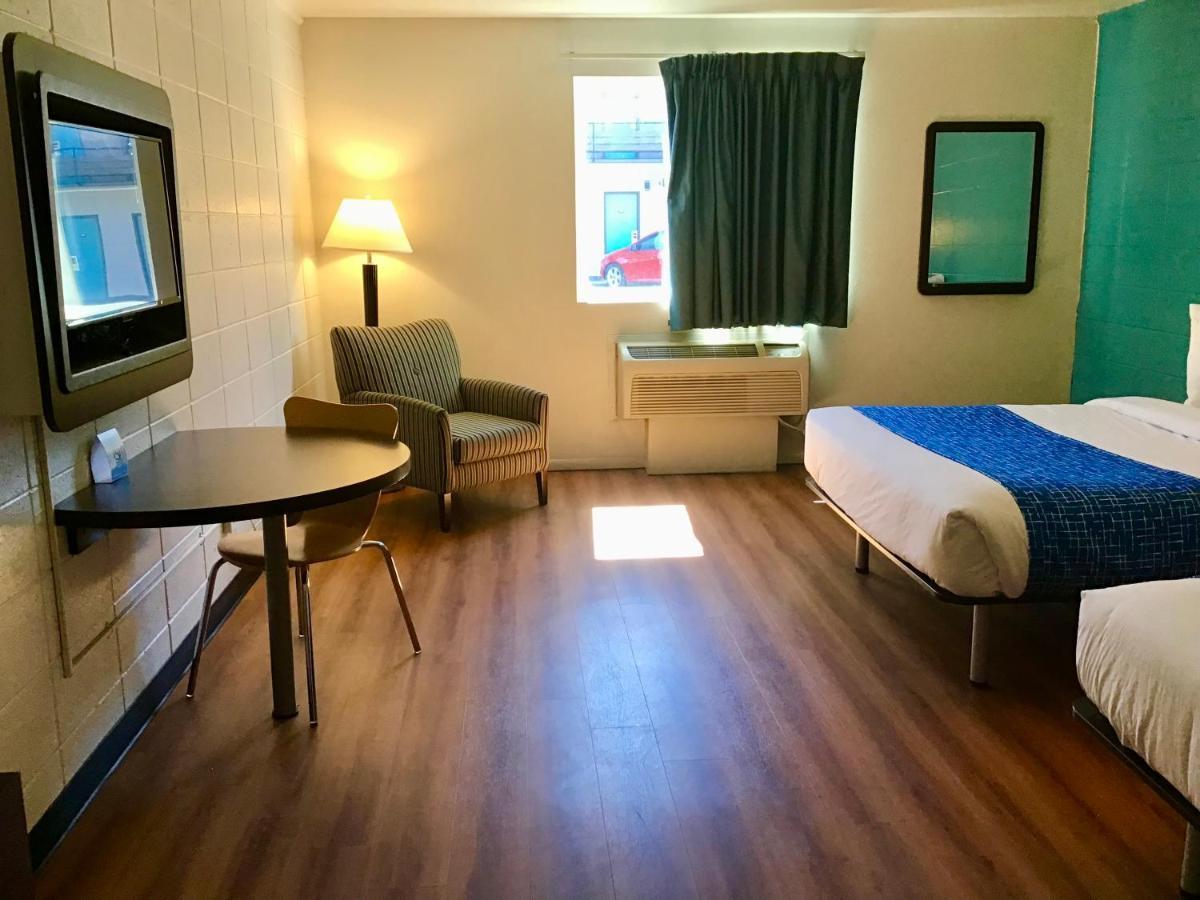 Travelodge Inn & Suites By Wyndham Missoula University Park Ngoại thất bức ảnh